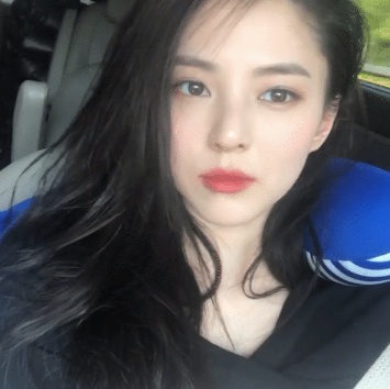 [유머] 놀라운 한소희 귀걸이 가격 -  와이드섬