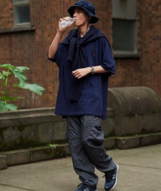 [유머] 한국 남자들 사이에서 유행하는 룩 -  와이드섬