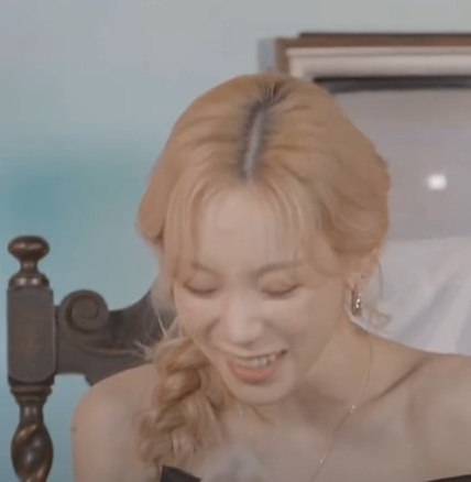 [유머] 우결에 나왔던 전설의 태연 태국팬 근황 -  와이드섬