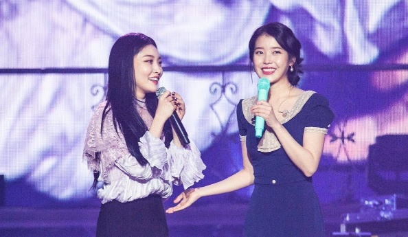 [유머] 아이유니까 가능한 콘서트 게스트 라인업 -  와이드섬