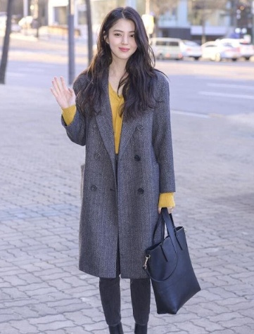 [유머] 한소희 실물보면 사람들이 놀라는 이유 -  와이드섬