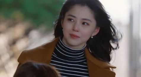[유머] 한소희 실물보면 사람들이 놀라는 이유 -  와이드섬