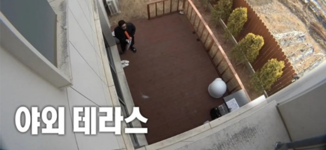 [유머] 돈이 없어서 이사갔다는 이상민 집 -  와이드섬
