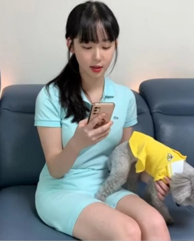 [유머] 좋아하는 사람한테 카톡 보내도 답장이 안 오는 이유 -  와이드섬