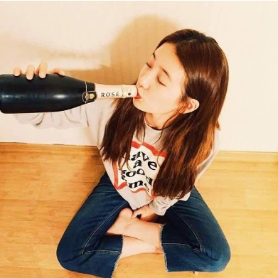 [유머] 럽스타 궁예글을 믿을 필요 없는 이유 -  와이드섬