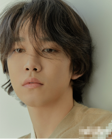 [유머] 공효진과 열애중이라는 10살 연하남 -  와이드섬