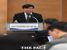 [TF포토] 공정위 2년 성과와 과제 밝히는 김상조 위원장