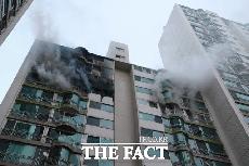   군포 산본 아파트 화재 4명 사망·7명 부상…옥상문 잠겨 피해컸나(종합2보)