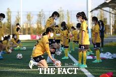   스포츠토토여자축구단과 세종시가 함께하는 유소녀 축구교실 '후끈'