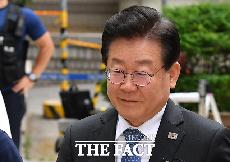  이재명 '옅은 미소' [포토]