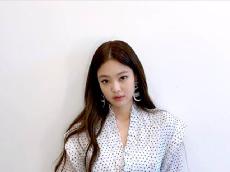블랙핑크 제니, 첫 솔로 데뷔곡 'SOLO'로 음원차트 1위